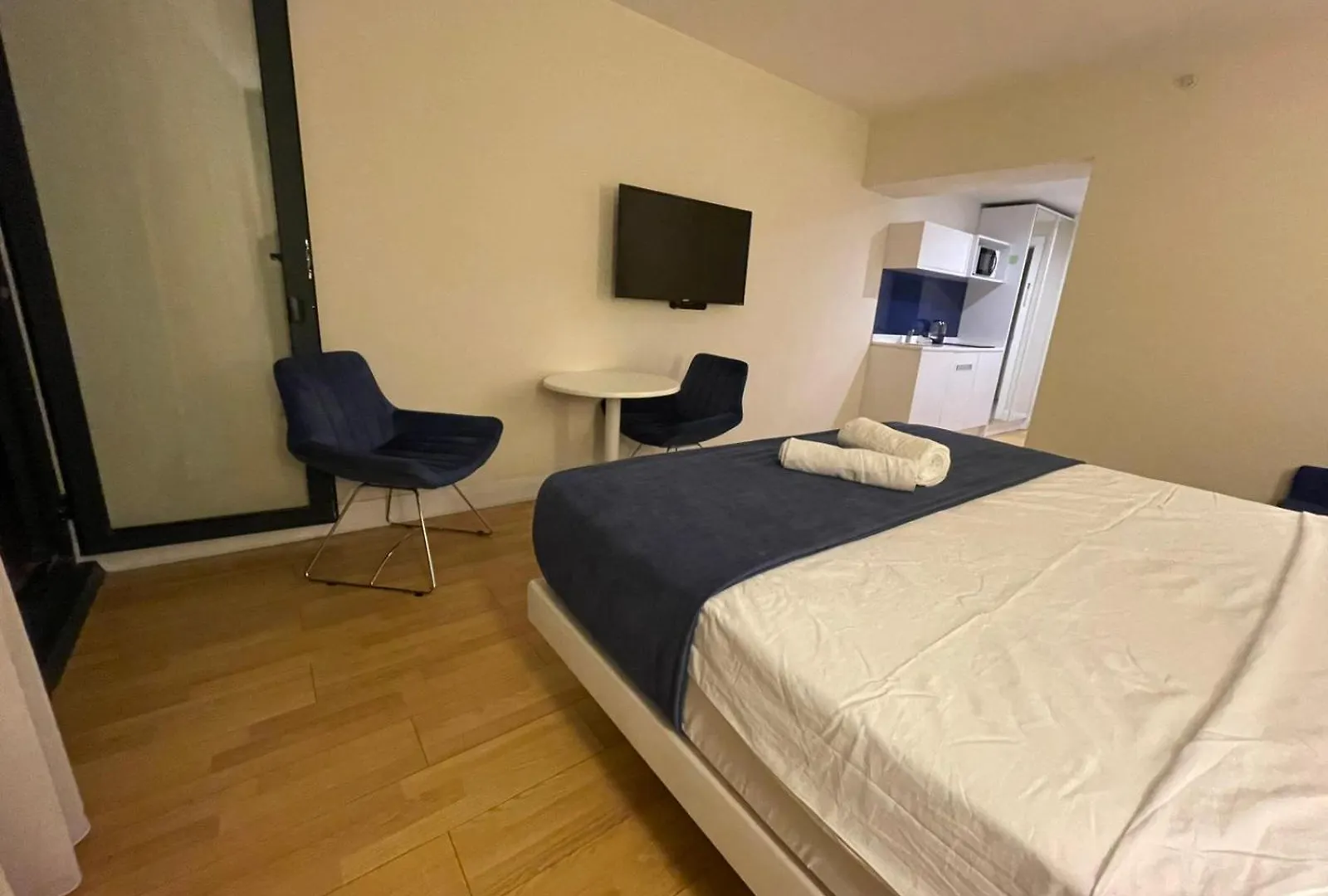 Spend Your Time In Batumi In Orbi City N6 0*,