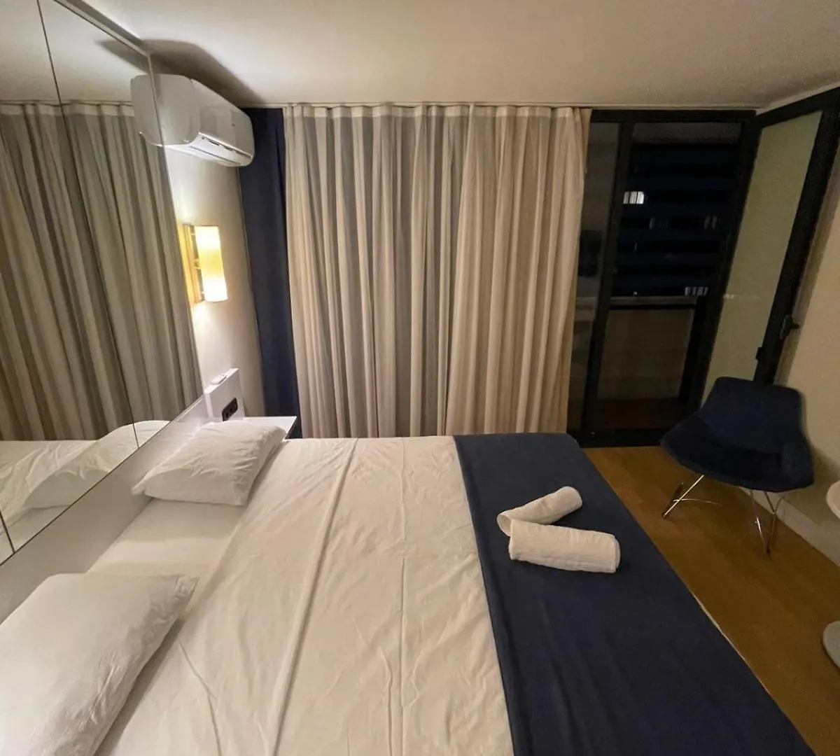 Spend Your Time In Batumi In Orbi City N6 מלון דירות